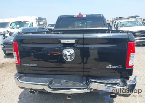 2020 Ram 1500 Big Horn 4X4 6'4 Box z USA, uszkodzony, nr VIN 1C6SRFBT7LN413430